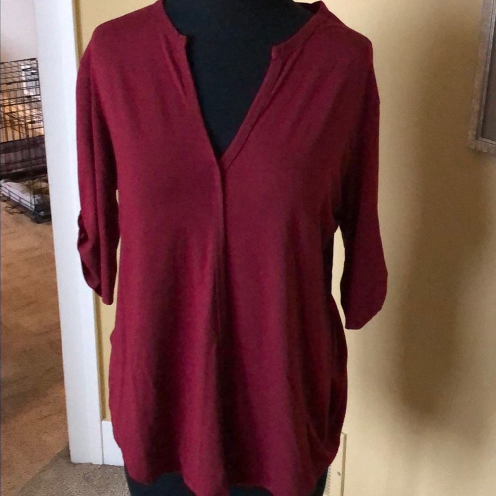 Blouse in burgundy. Like new